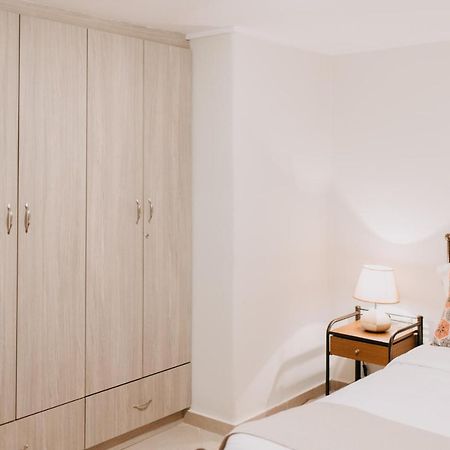 Best House, Central Aprtm., Agiou Nikolaou, Patra エクステリア 写真