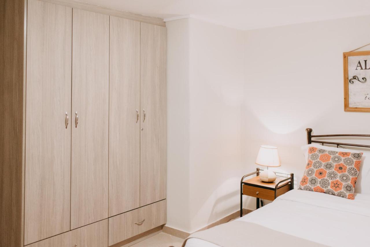 Best House, Central Aprtm., Agiou Nikolaou, Patra エクステリア 写真